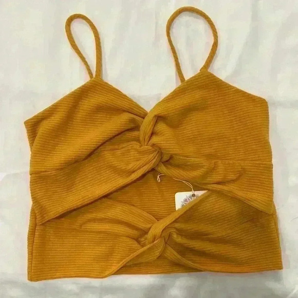 Twisted tank top - Picture 2 of 2